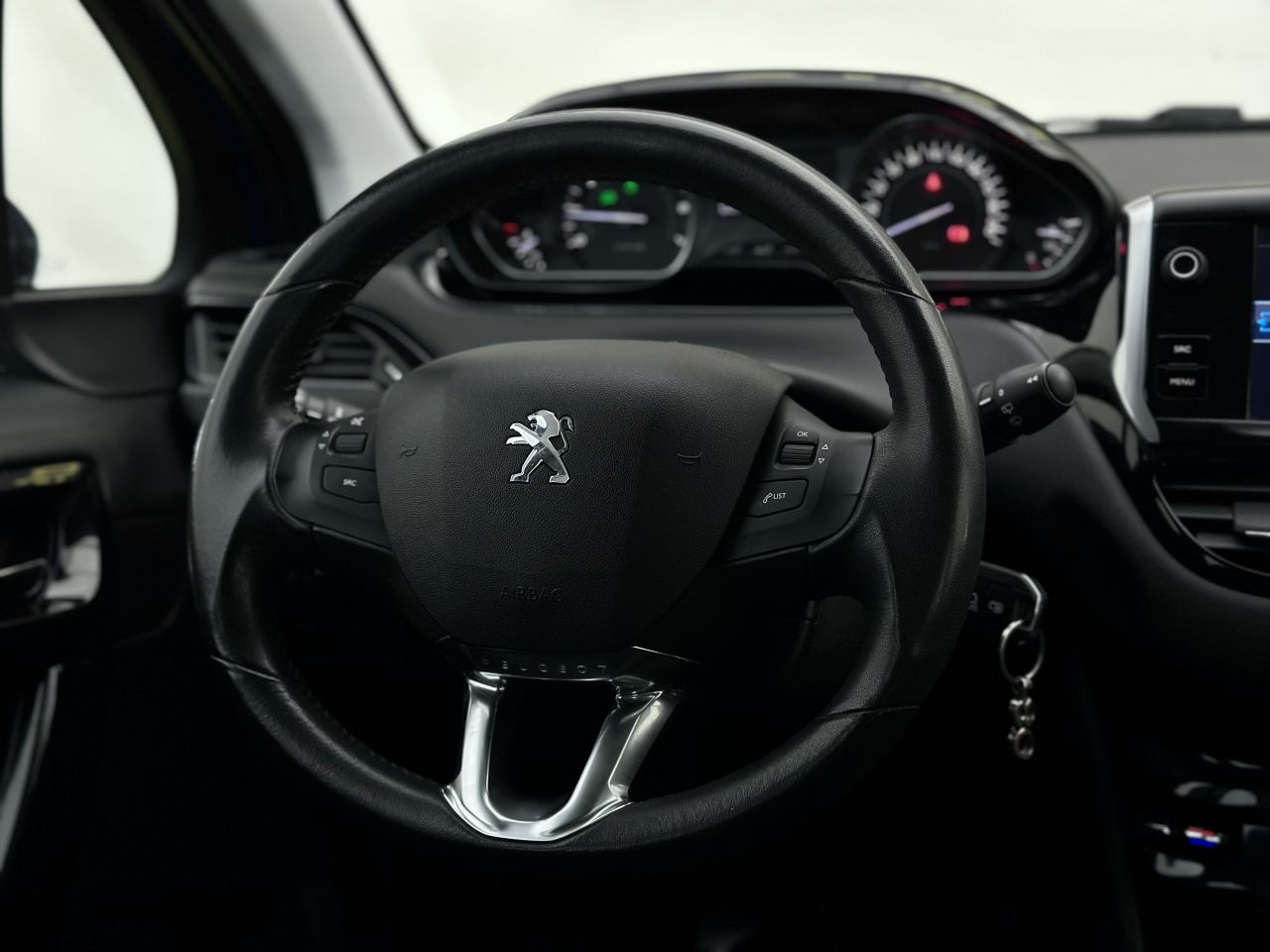 Peugeot 208 | 15