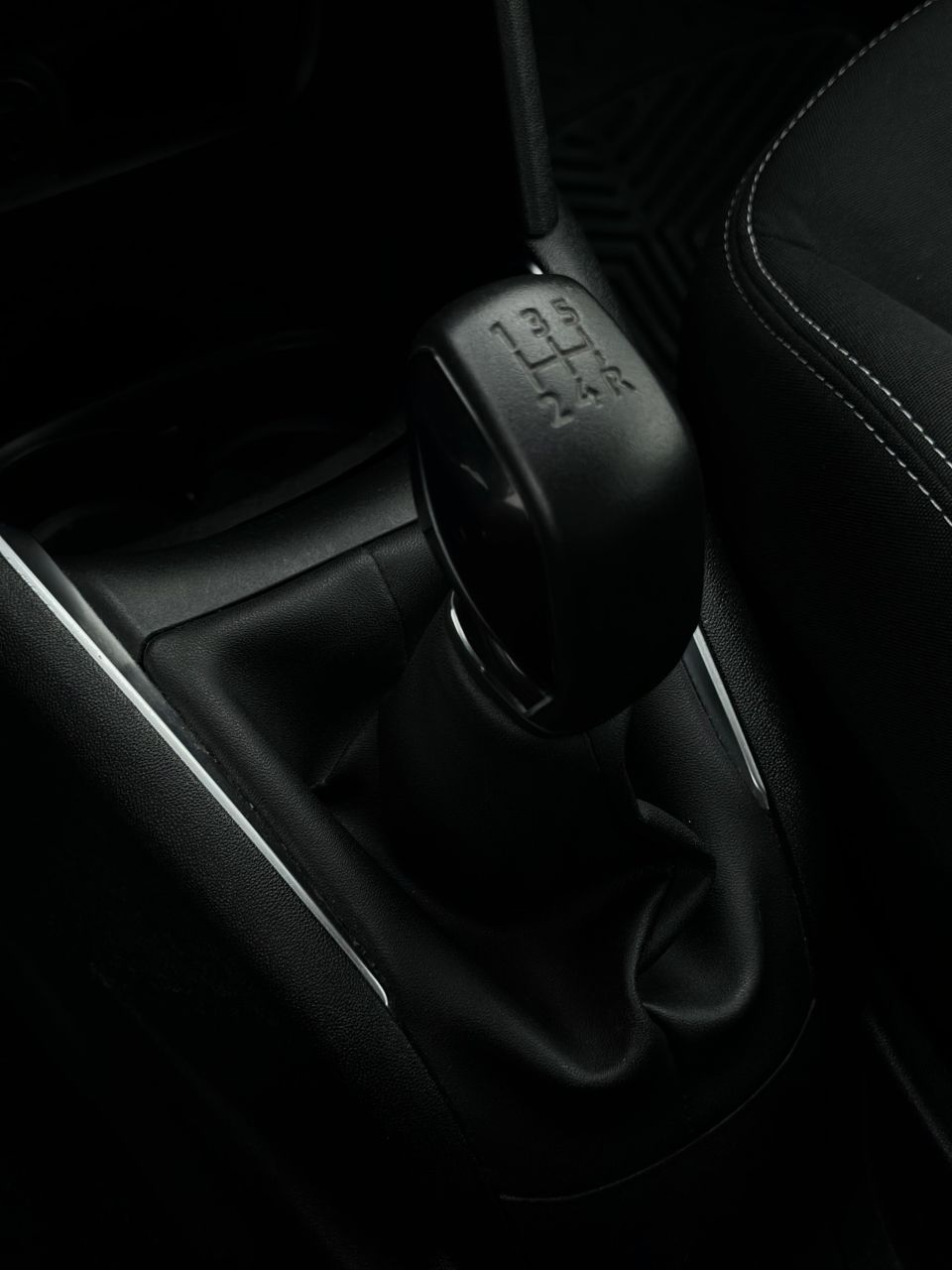 Peugeot 208 | 16