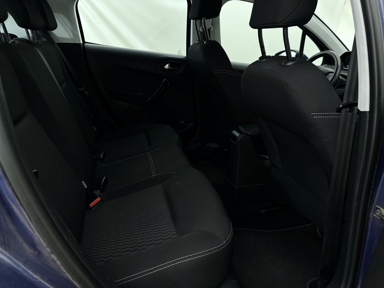 Peugeot 208 | 11