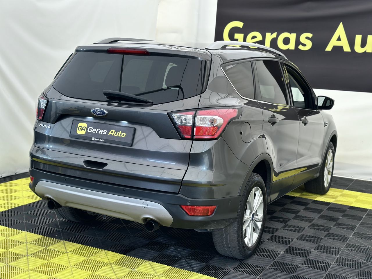 Ford Kuga | 3