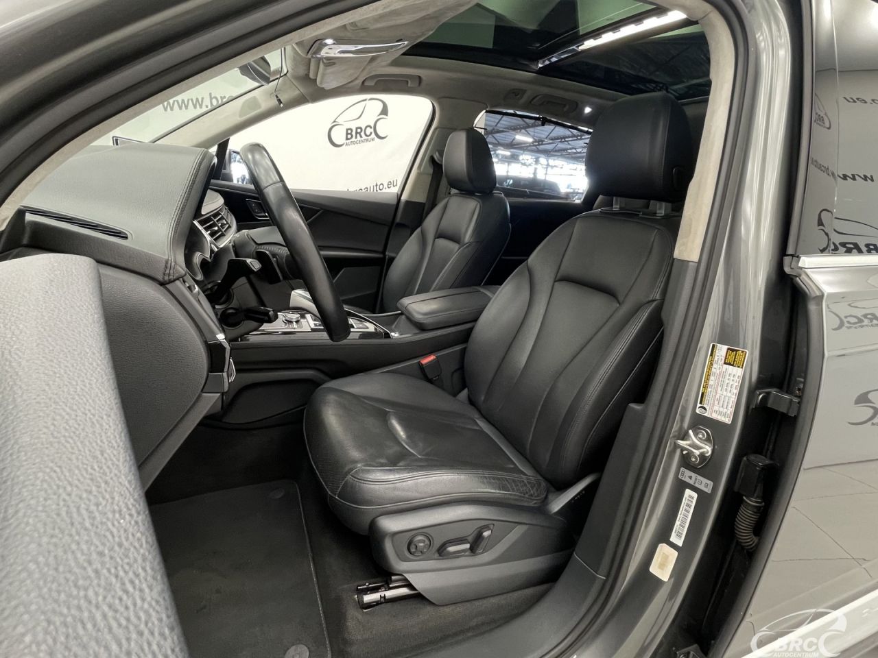 Audi Q7 | 25