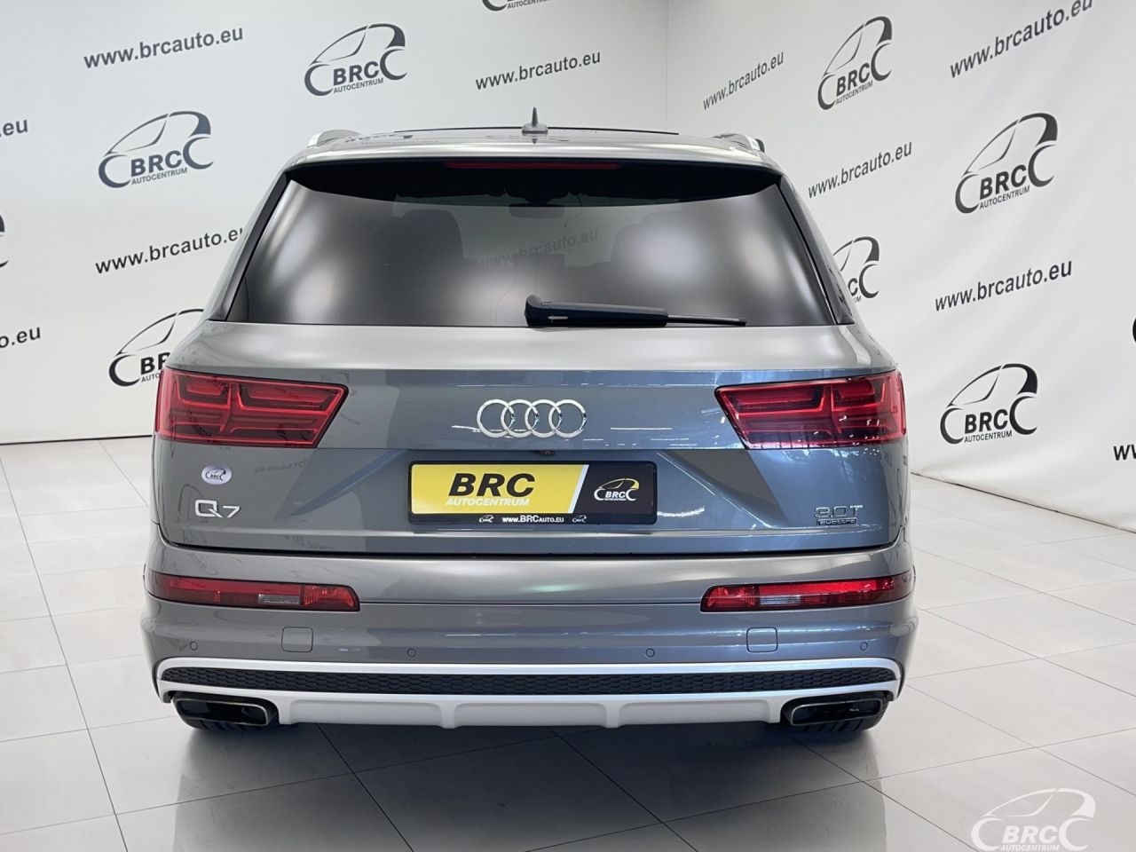 Audi Q7 | 55