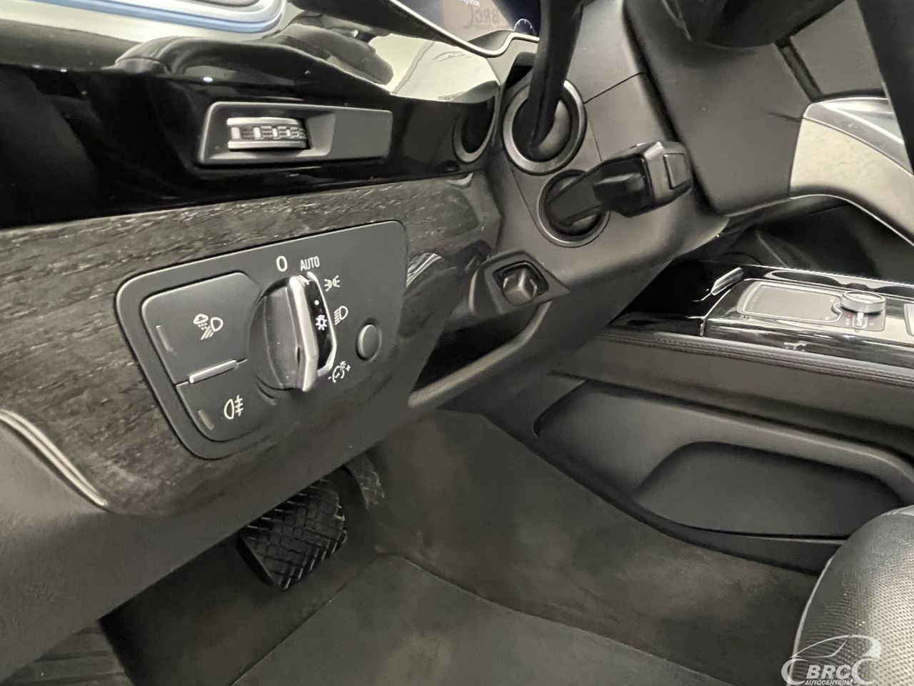 Audi Q7 | 28