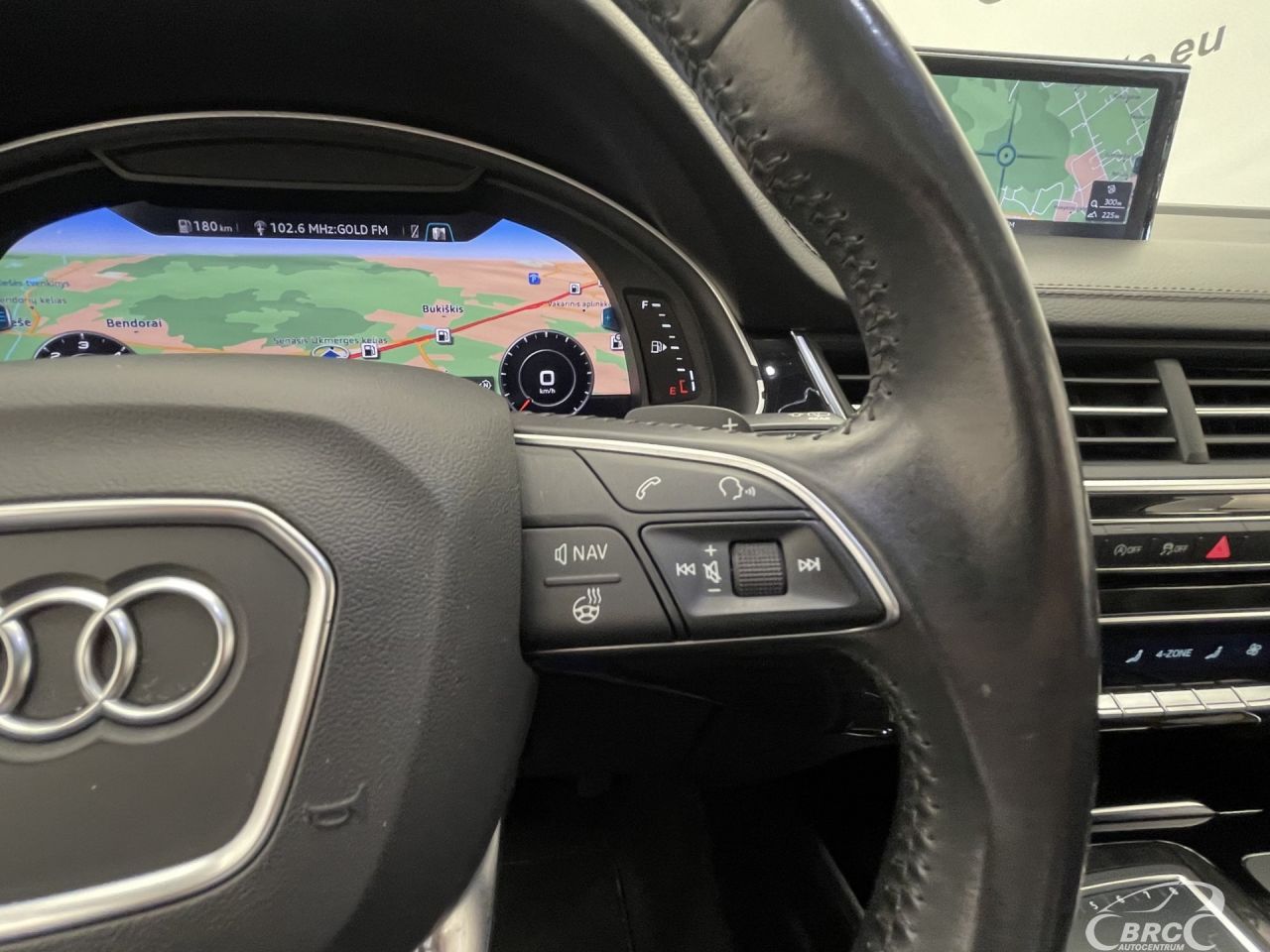 Audi Q7 | 33