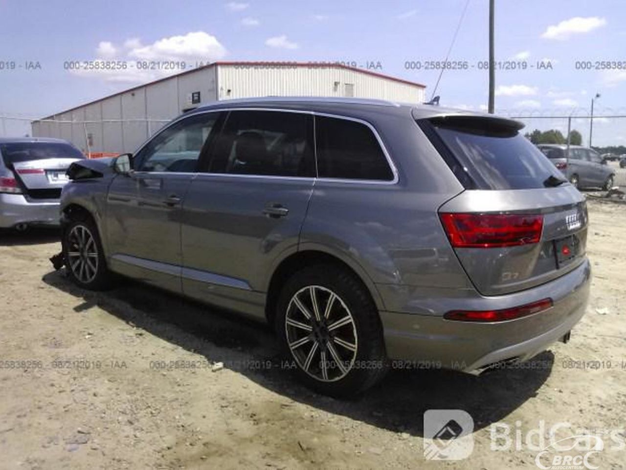 Audi Q7 | 63