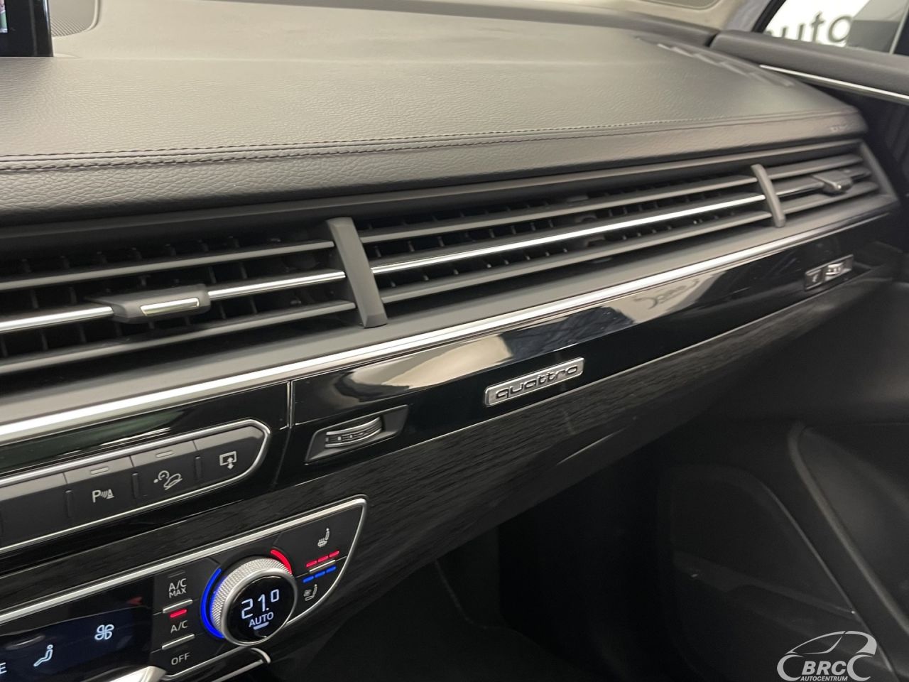 Audi Q7 | 31
