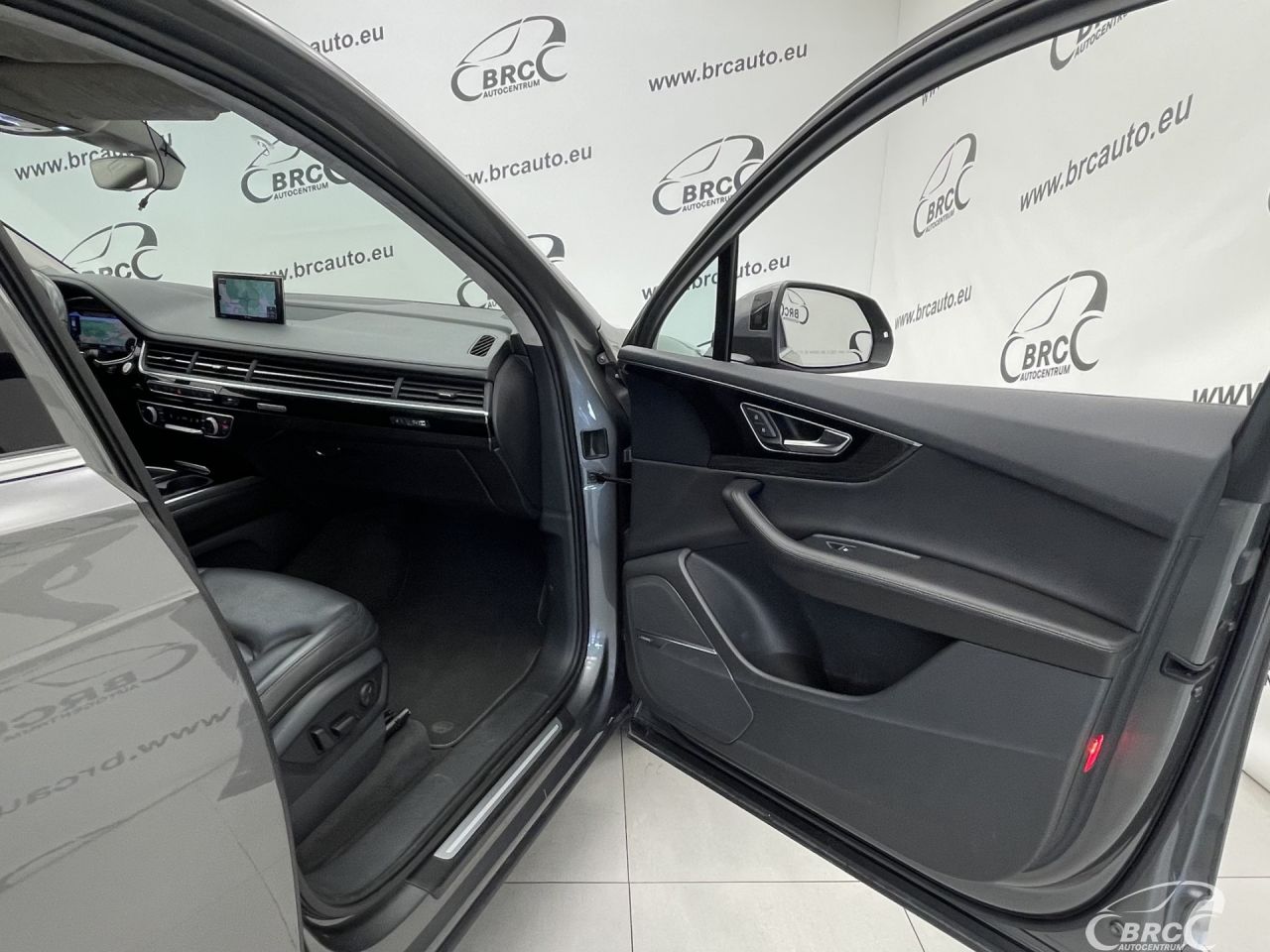 Audi Q7 | 7