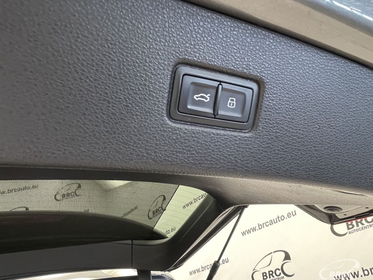 Audi Q7 | 50