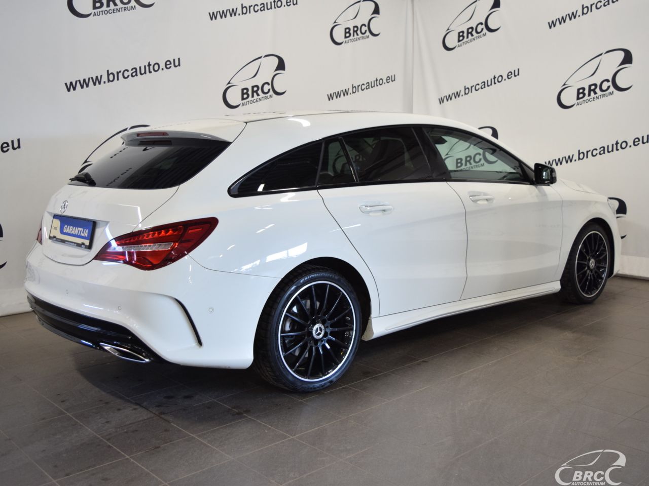 Mercedes-Benz CLA200 | 1
