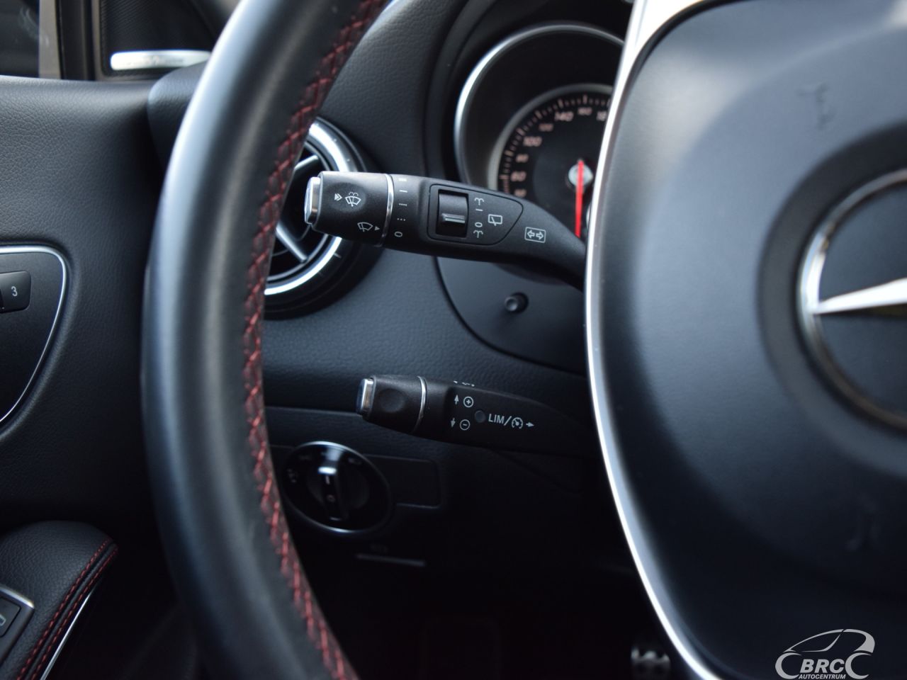 Mercedes-Benz CLA200 | 8
