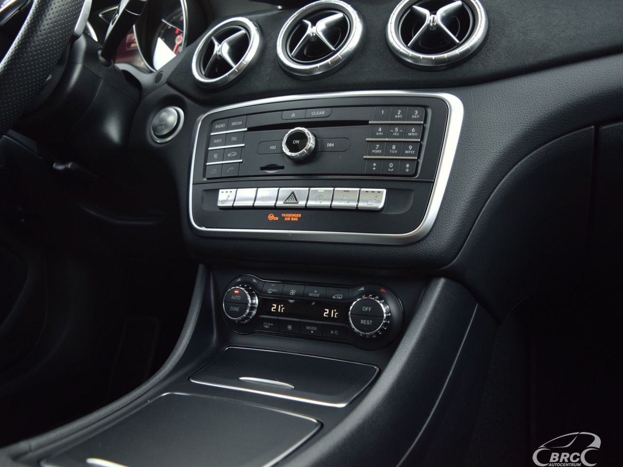 Mercedes-Benz CLA200 | 5