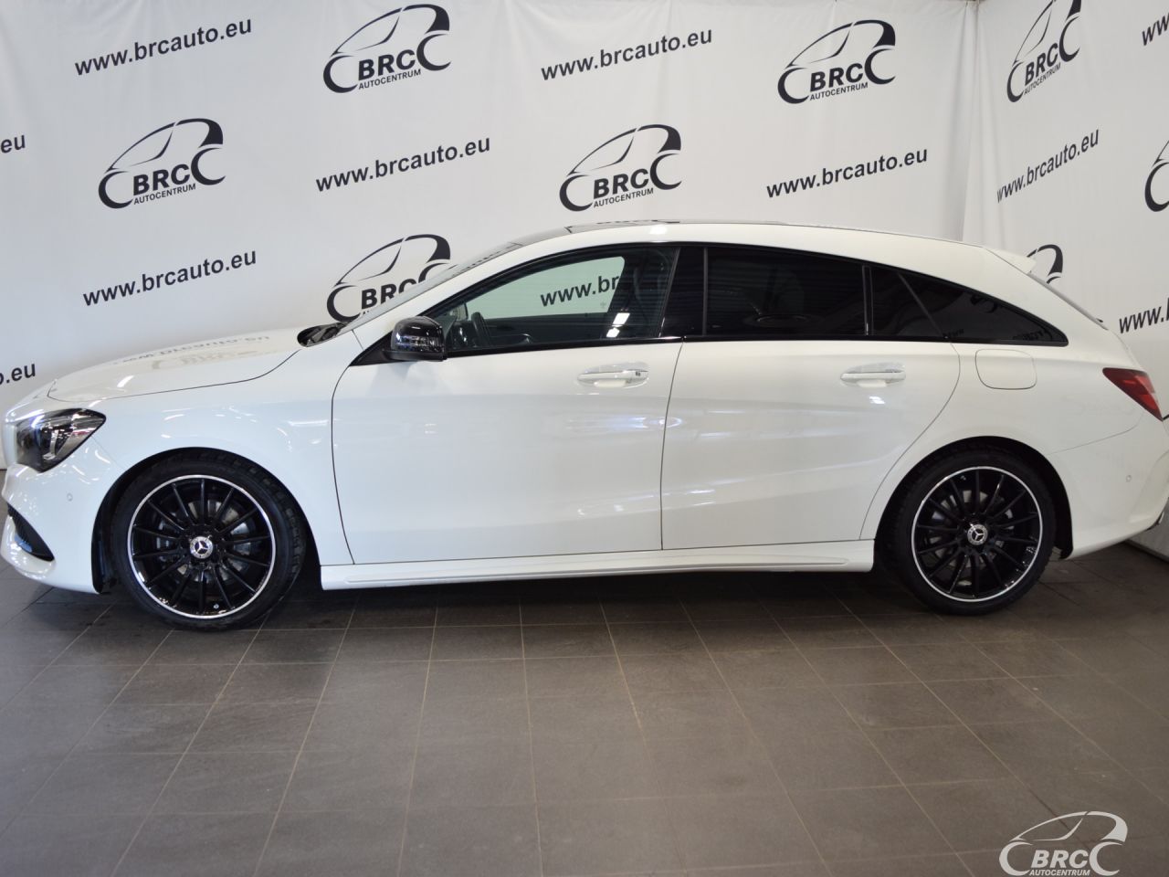 Mercedes-Benz CLA200 | 25