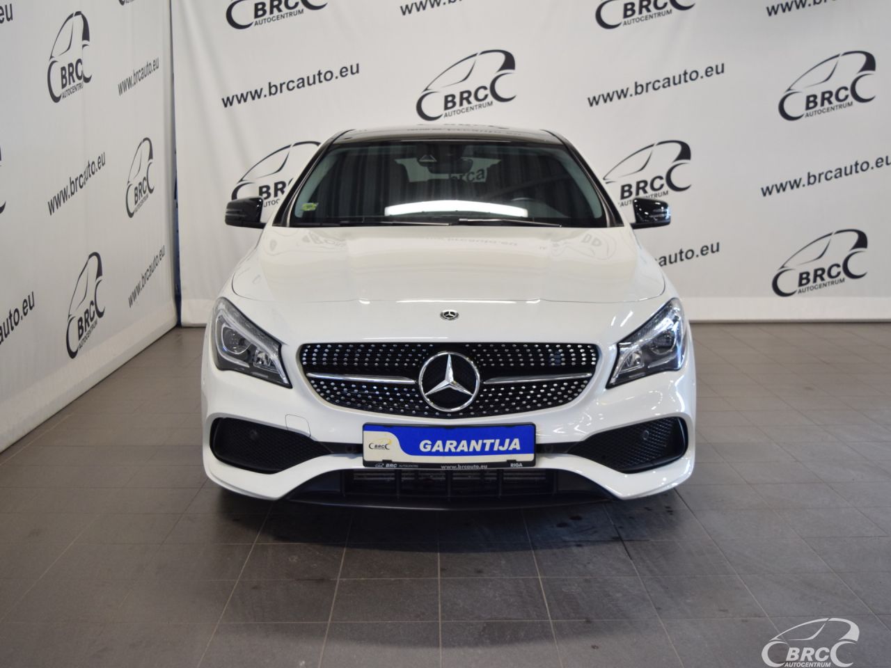 Mercedes-Benz CLA200 | 23