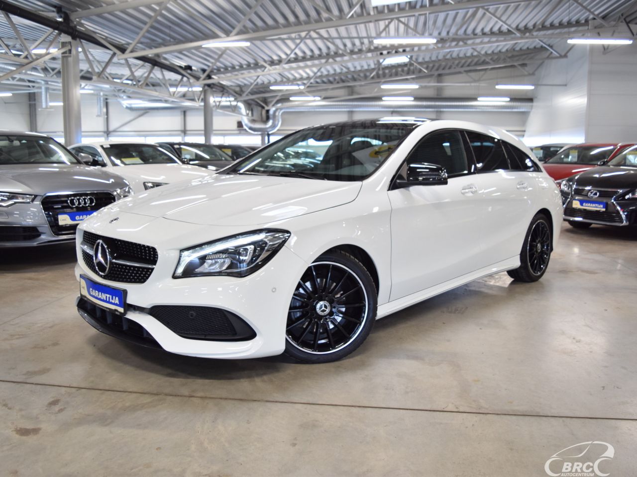 Mercedes-Benz CLA200 | 21