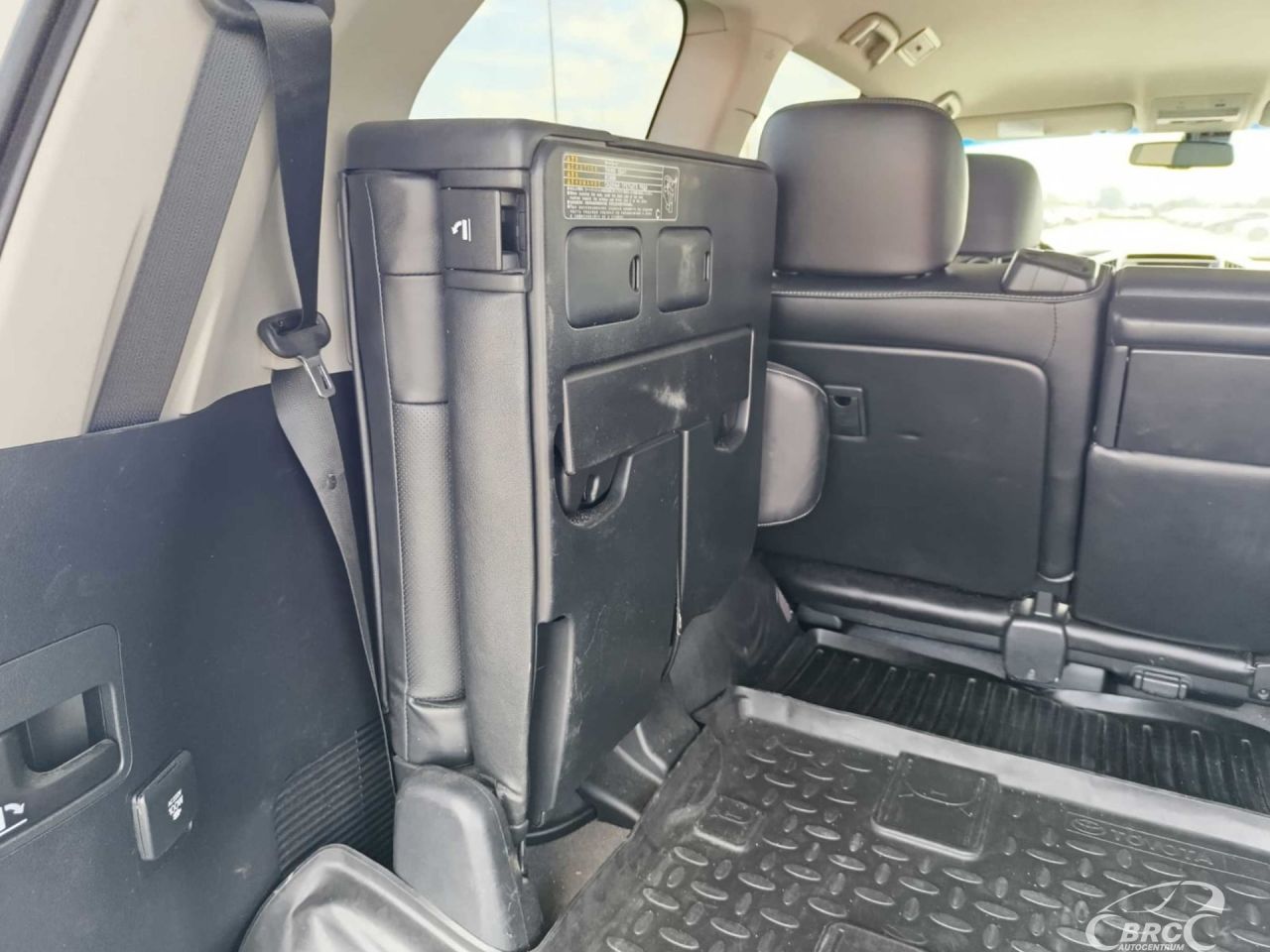 Toyota Land Cruiser | 17
