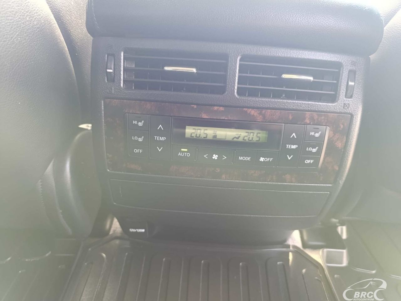 Toyota Land Cruiser | 10