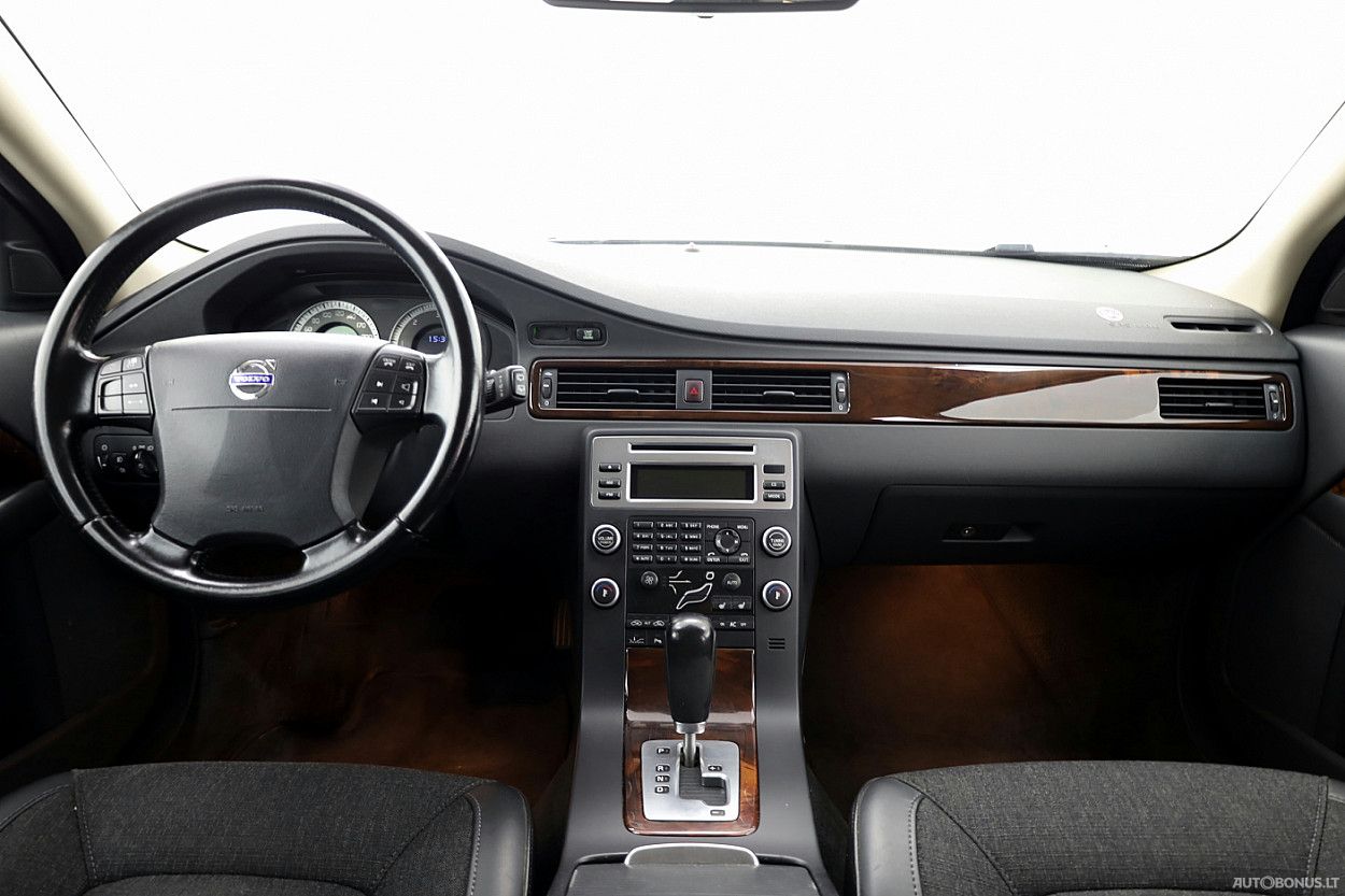 Volvo XC70 | 4