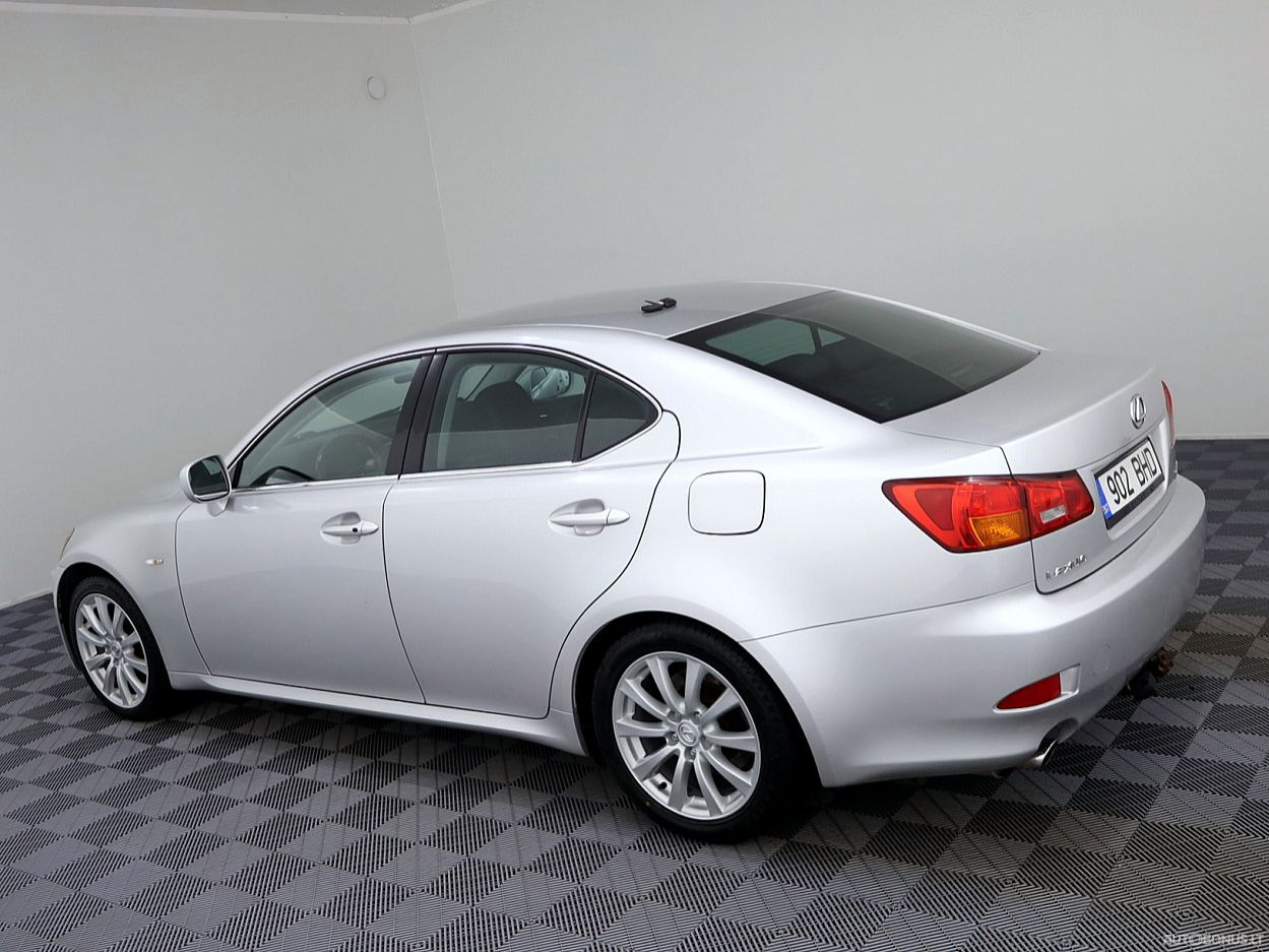 Lexus IS 250 | 3
