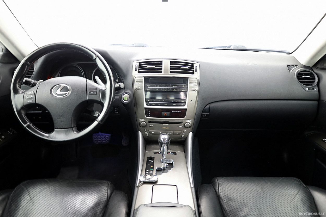 Lexus IS 250 | 4