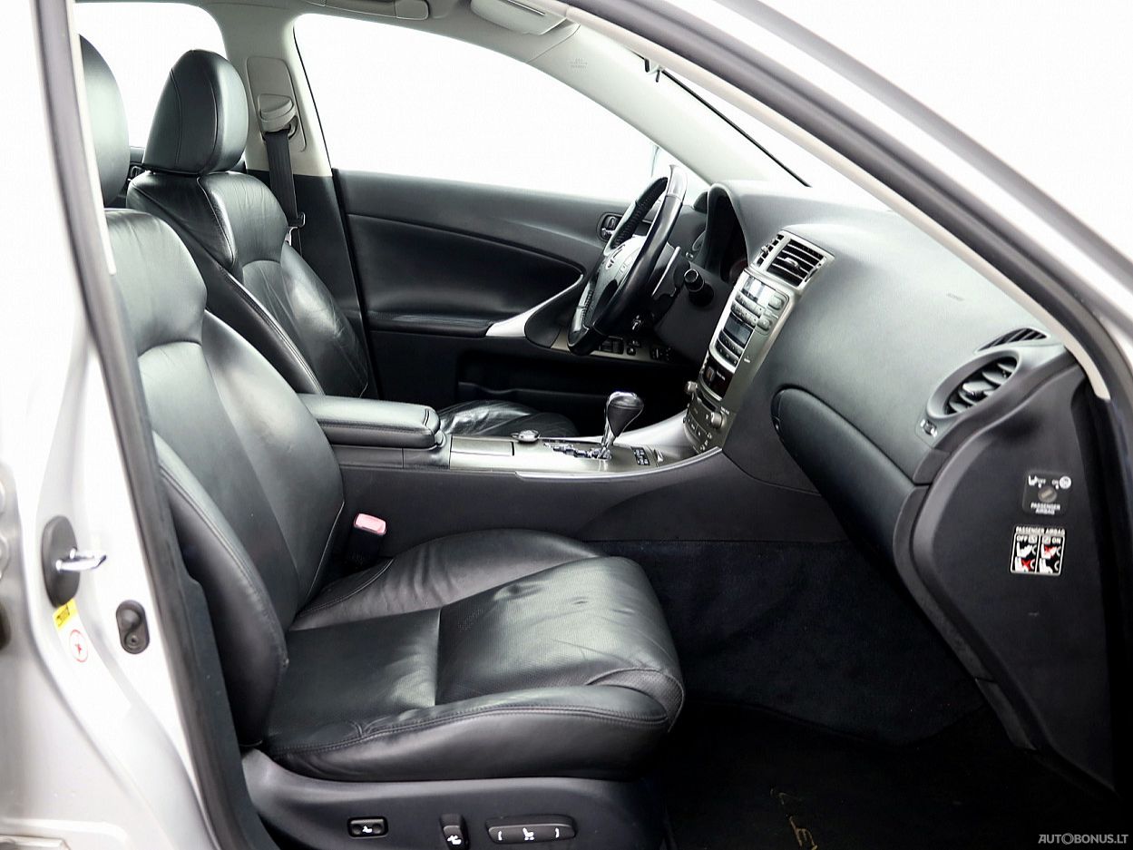 Lexus IS 250 | 5