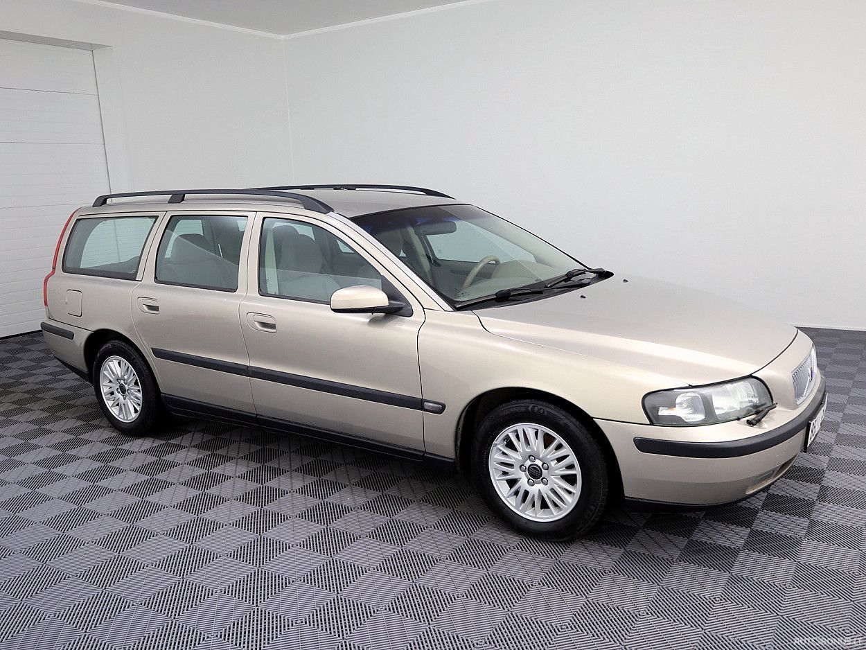 Volvo V70, 2.4 l., universal