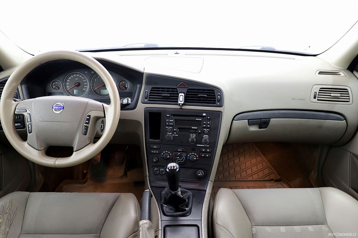 Volvo V70 | 4
