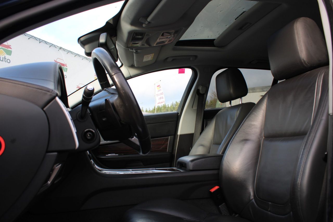 Jaguar XF | 6