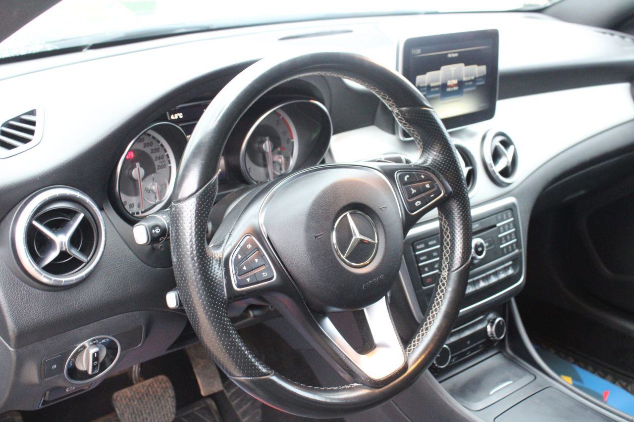 Mercedes-Benz CLA220 | 5