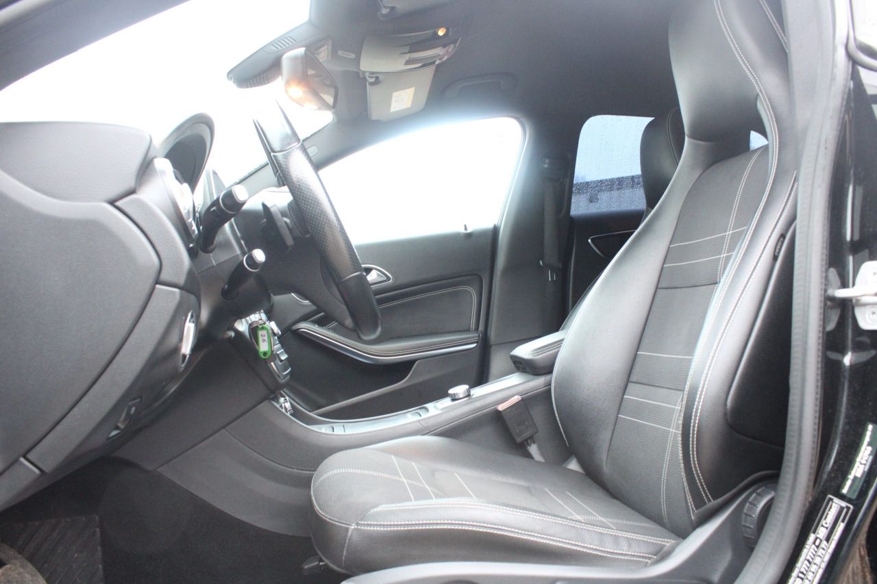 Mercedes-Benz CLA220 | 6