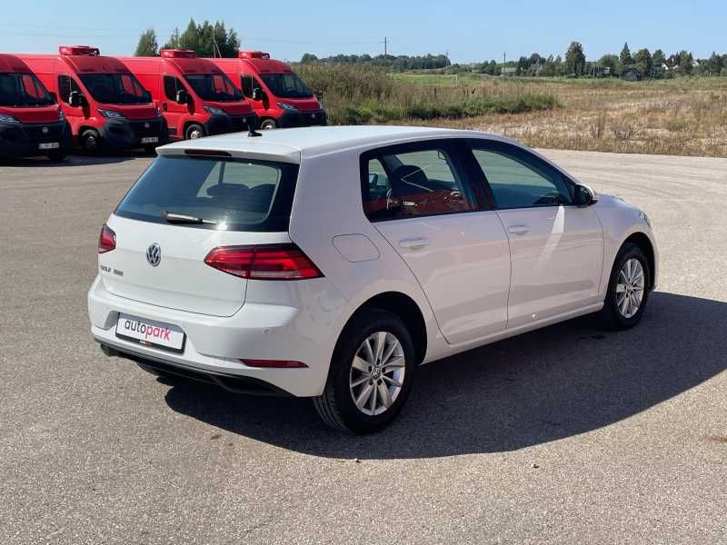 Volkswagen Golf | 3