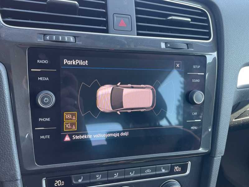 Volkswagen Golf | 10