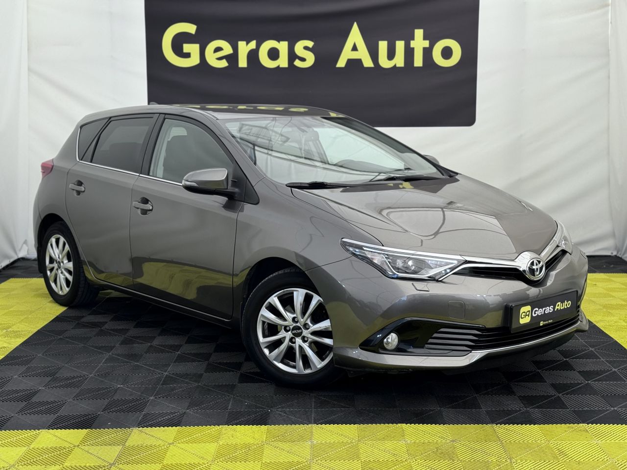 Toyota Auris | 2