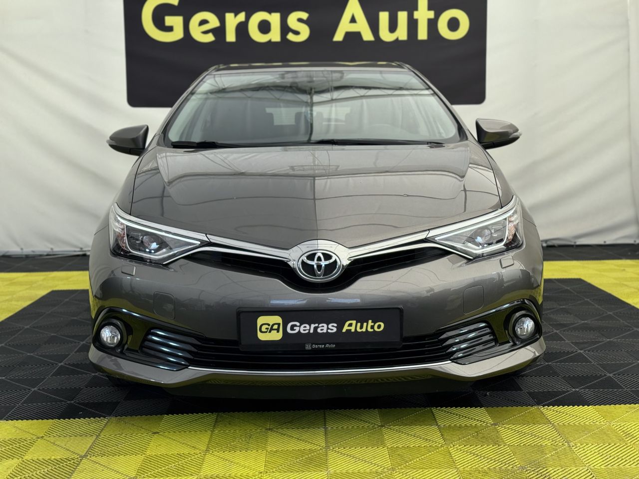 Toyota Auris | 1