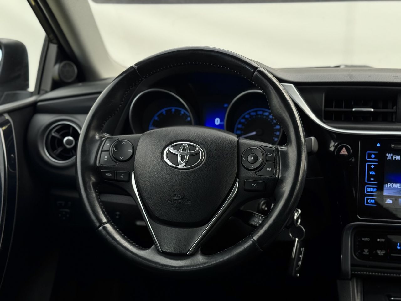 Toyota Auris | 15
