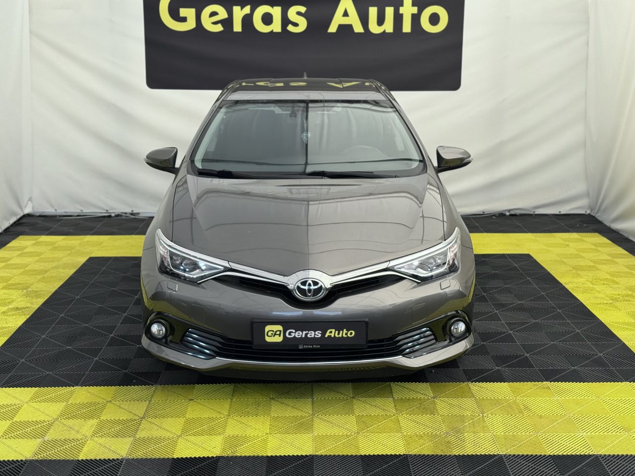 Toyota Auris | 6