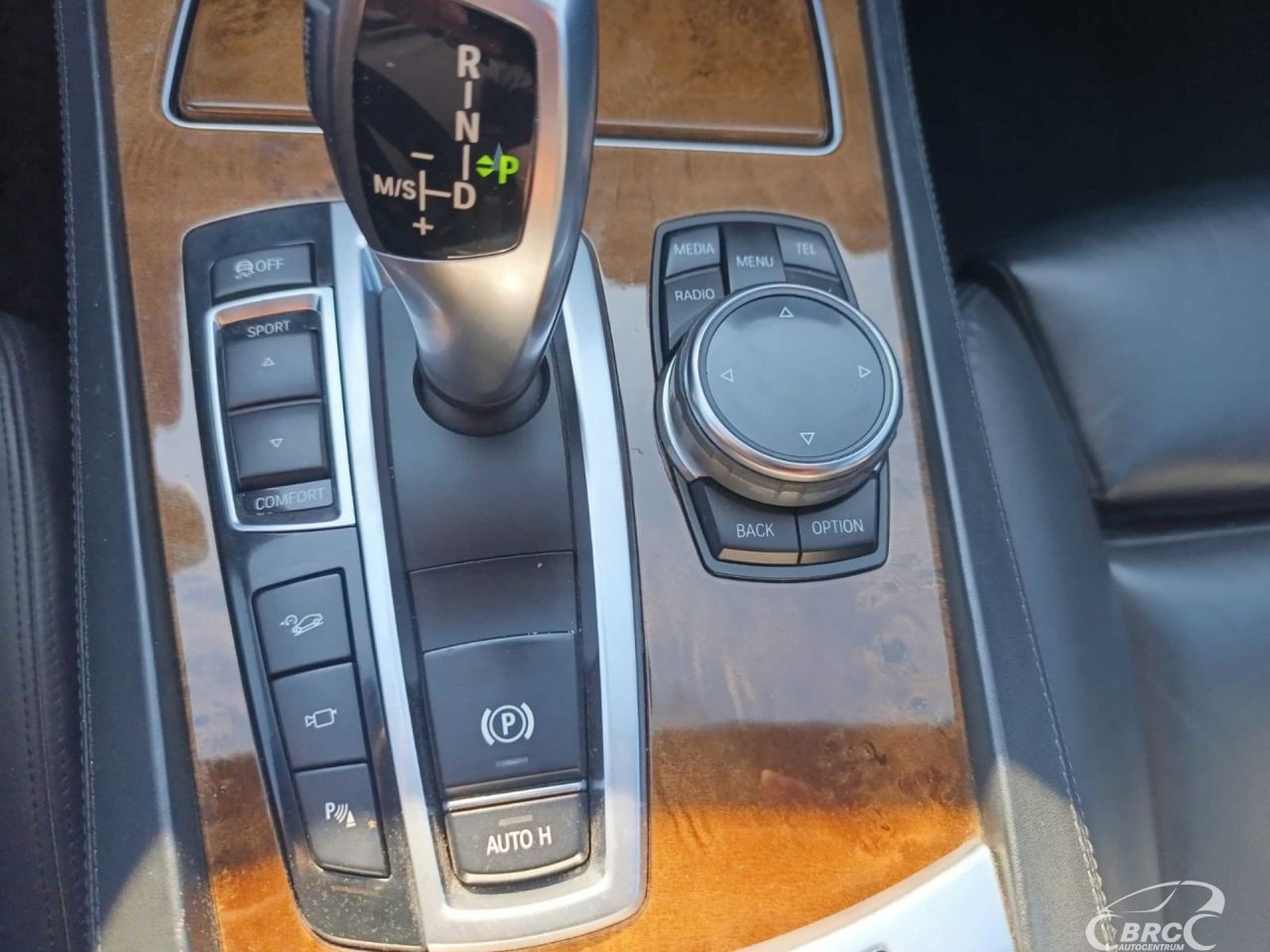 BMW 740 | 24