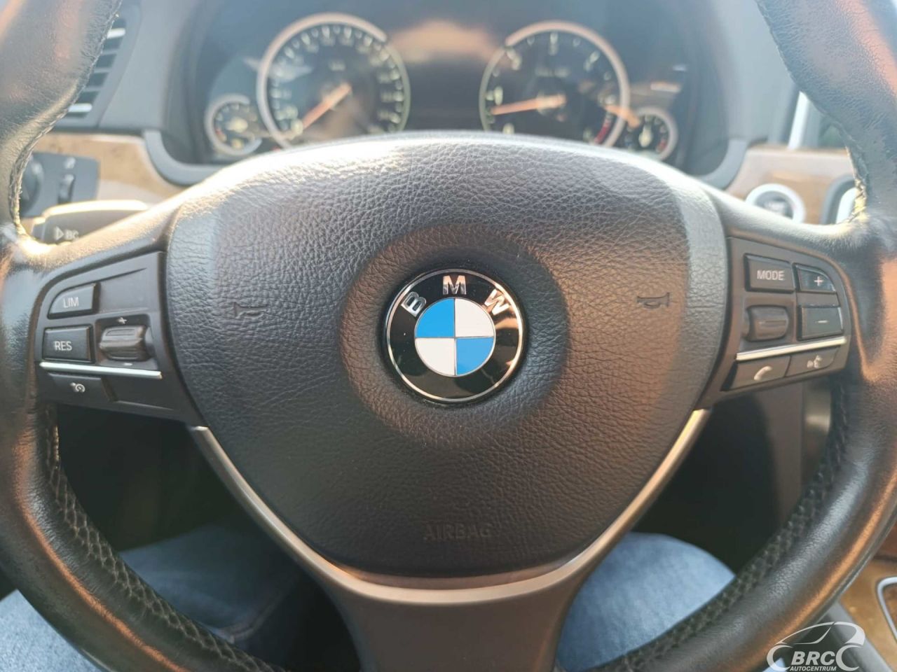 BMW 740 | 19