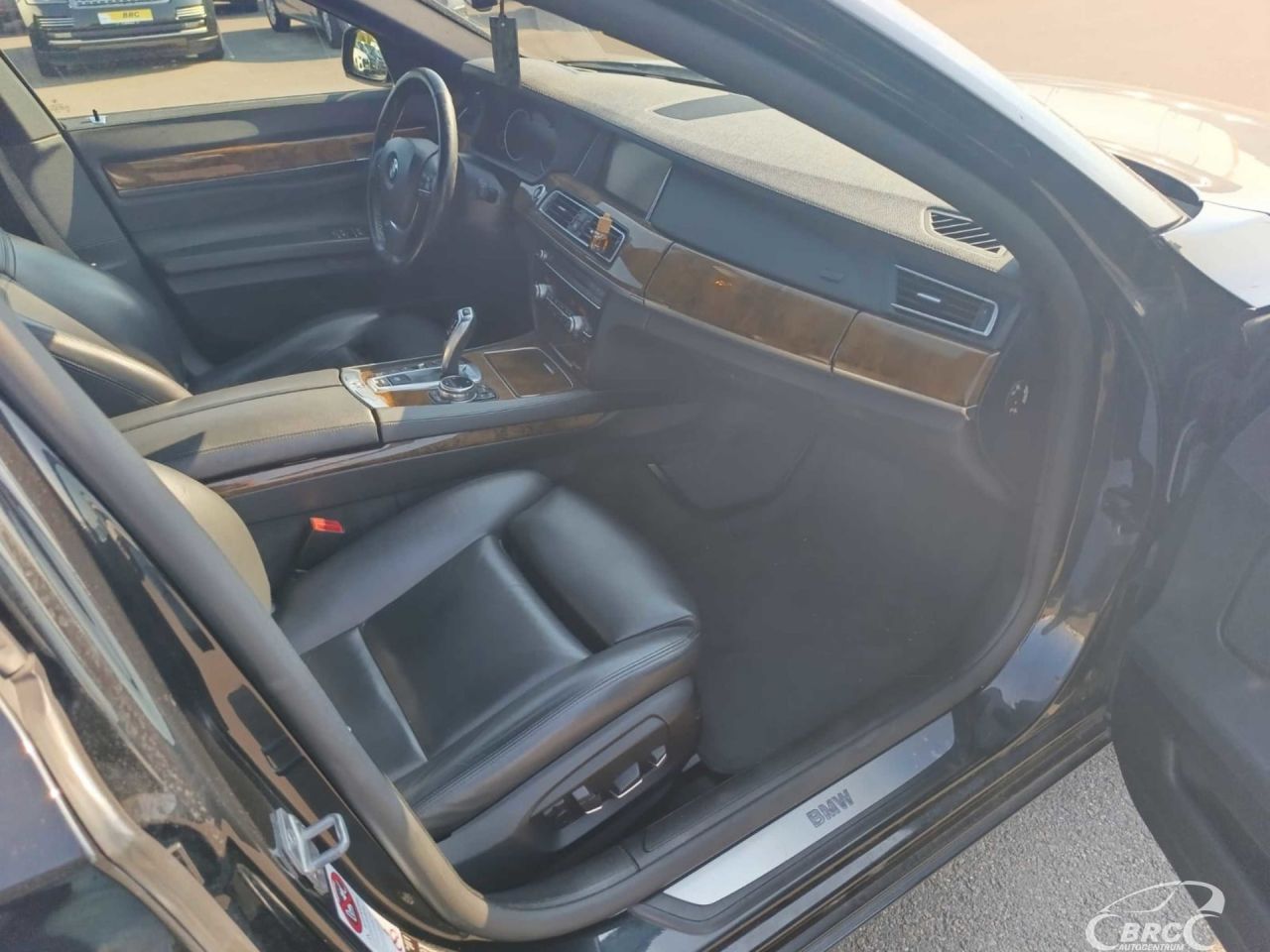 BMW 740 | 15