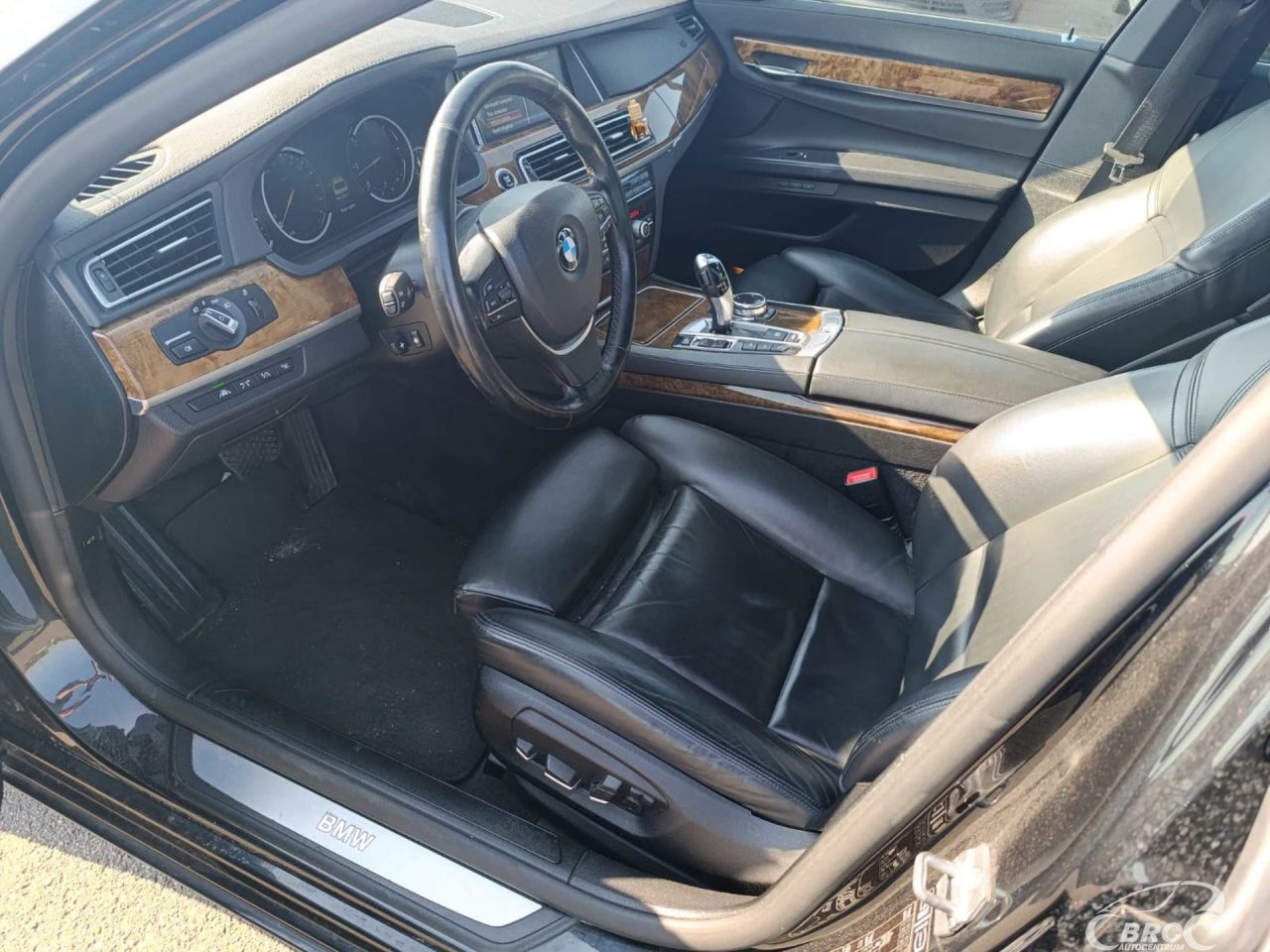 BMW 740 | 9