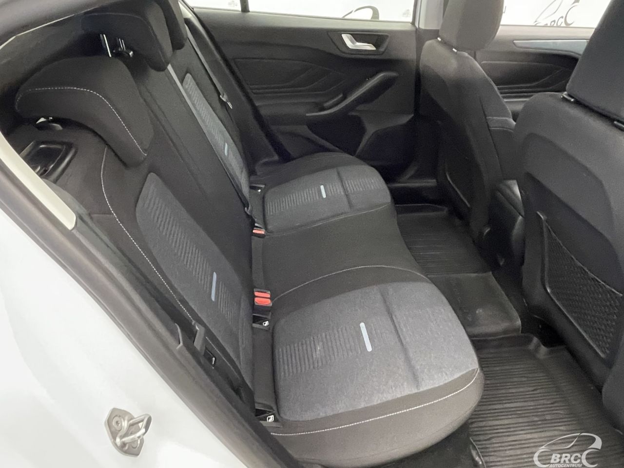 Ford Focus | 9