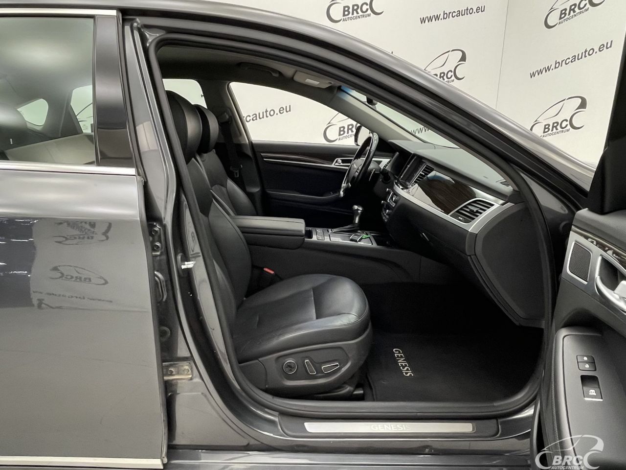 Hyundai Genesis | 3
