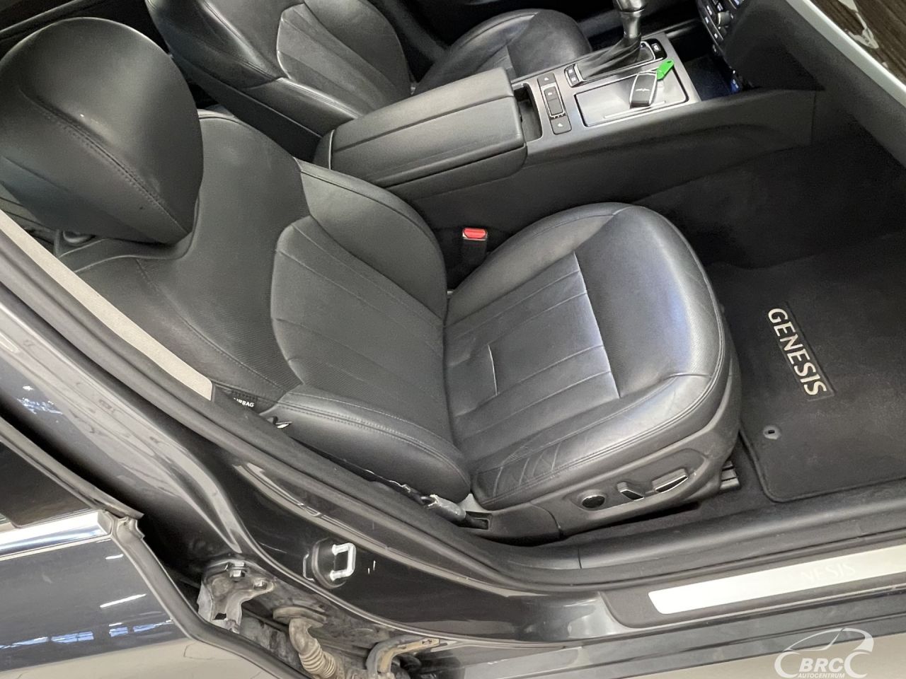 Hyundai Genesis | 4