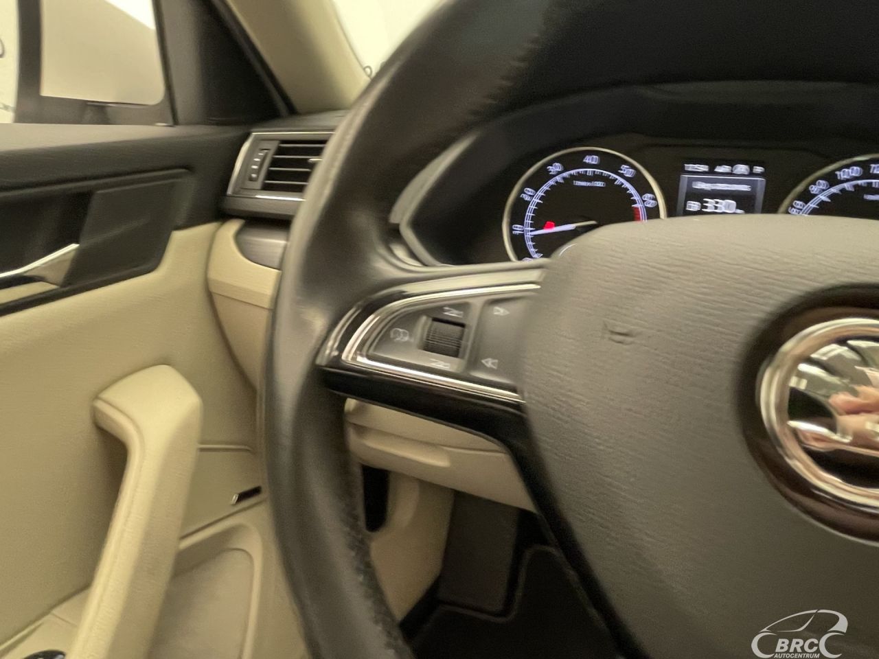 Skoda Superb | 33