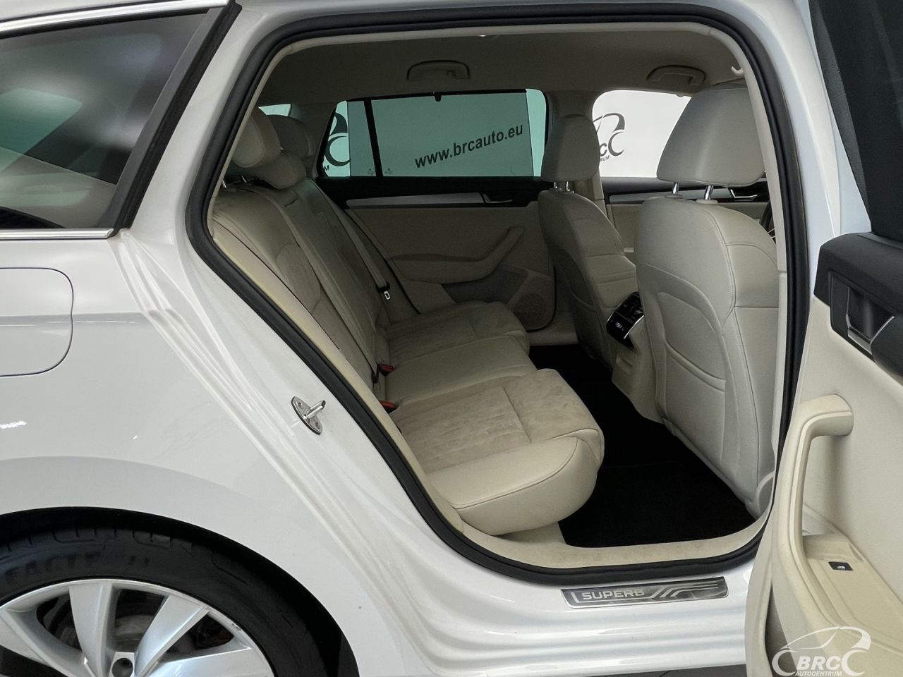 Skoda Superb | 11