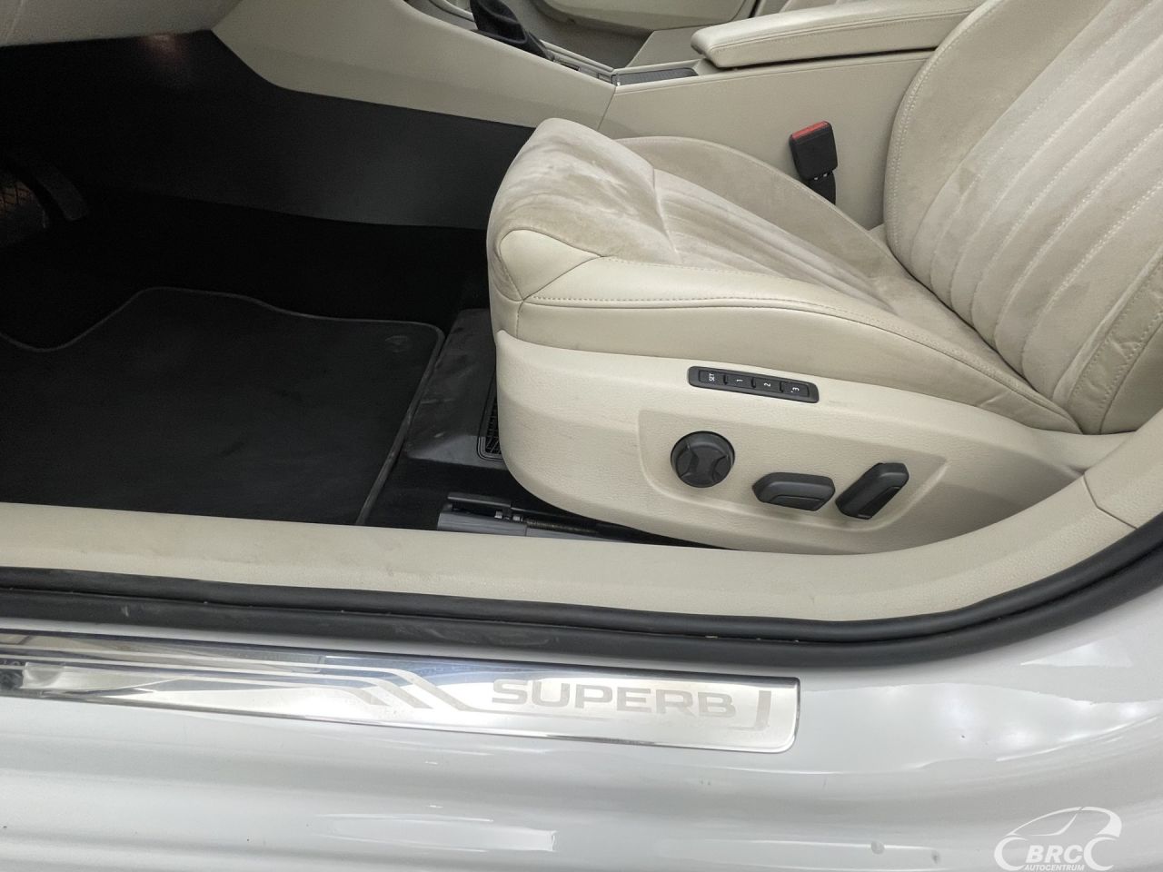 Skoda Superb | 24