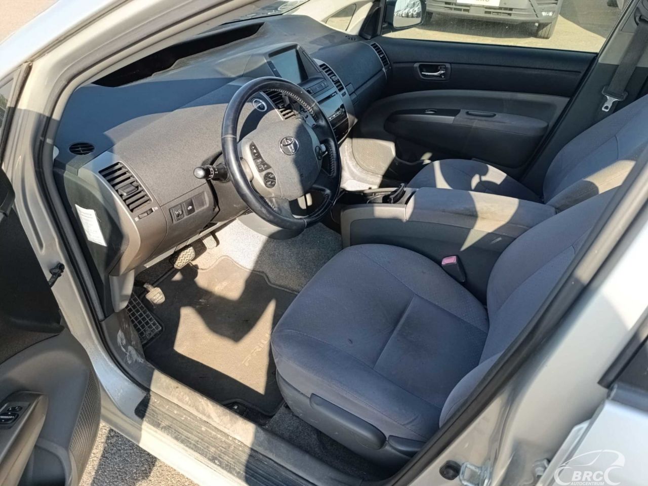 Toyota Prius | 16