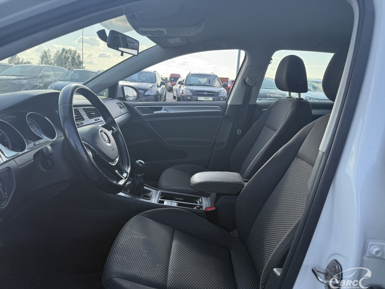Volkswagen Golf | 16