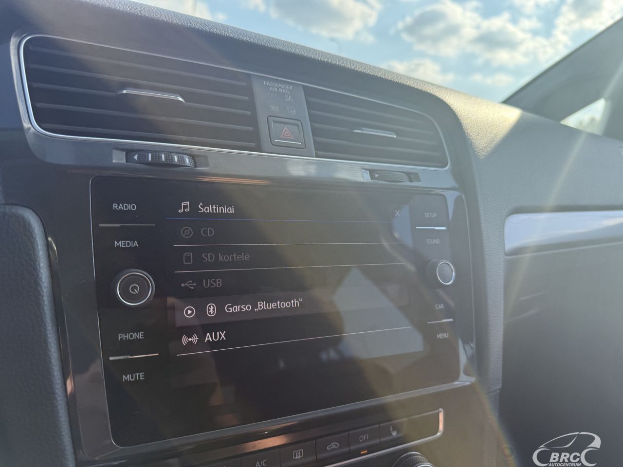 Volkswagen Golf | 10