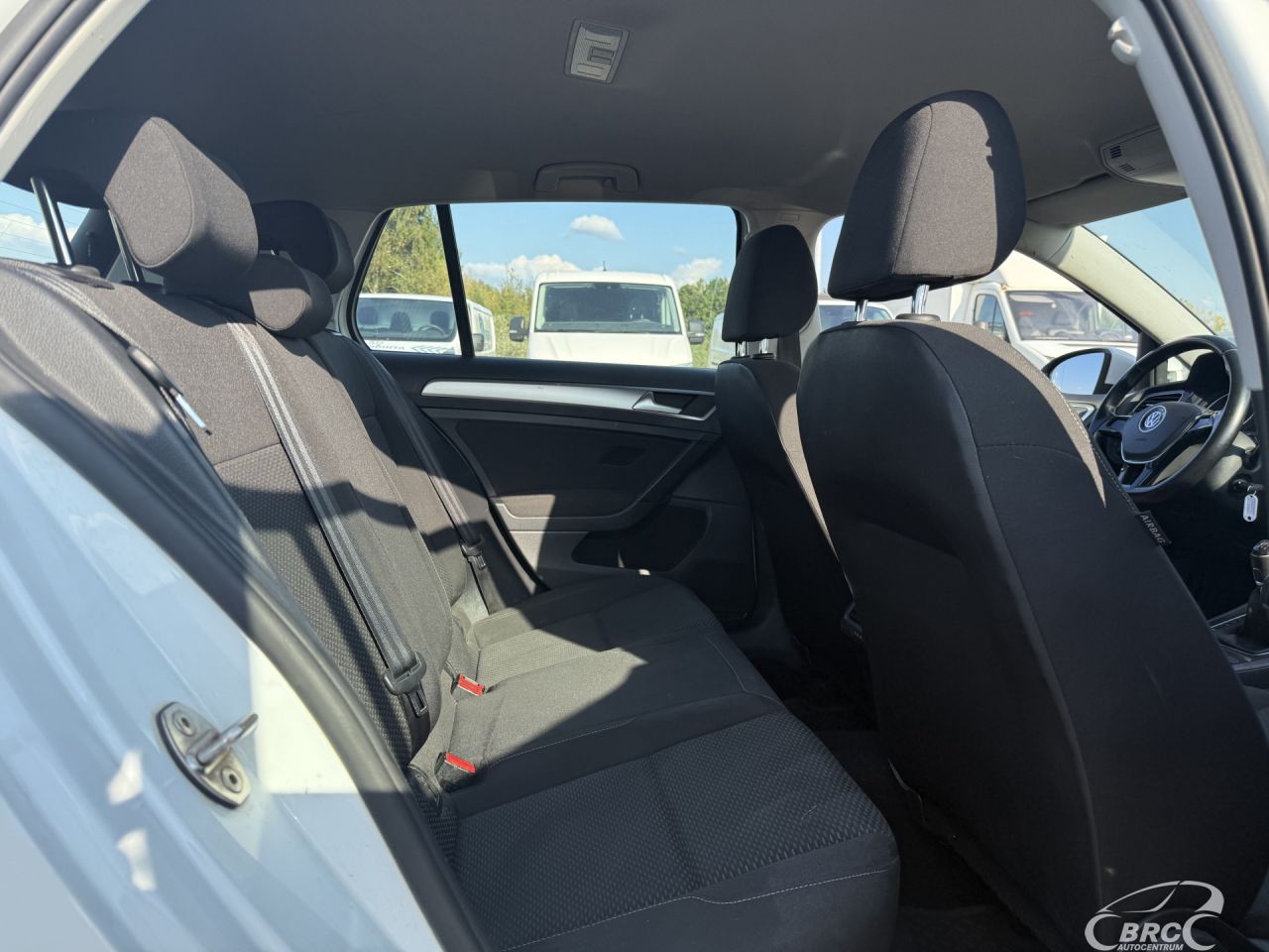 Volkswagen Golf | 19