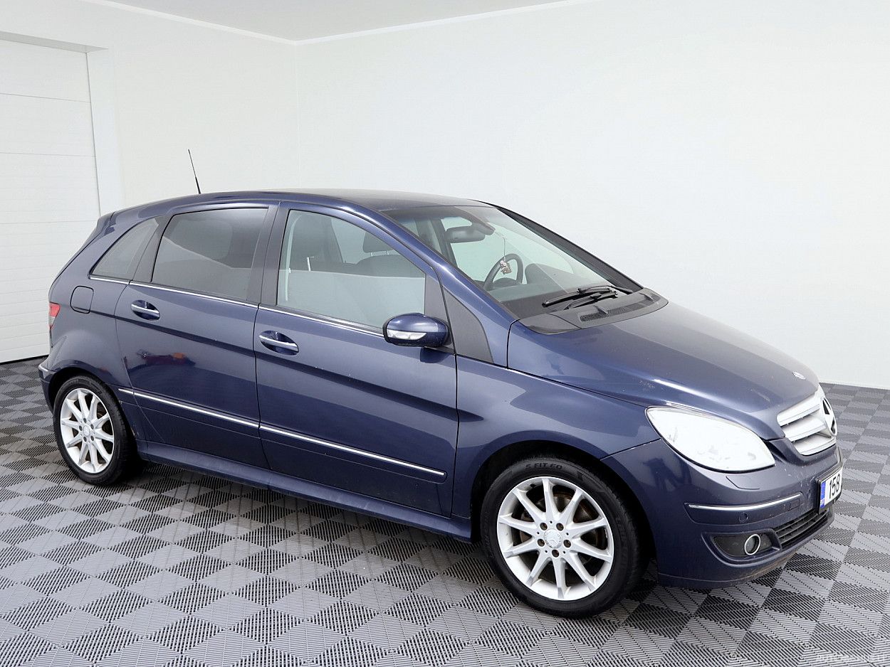 Mercedes-Benz B200